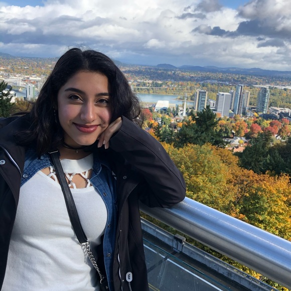 Jennifer Lopez Criss Cross Cut Out Off-White Sweater - Picture 12 of 12